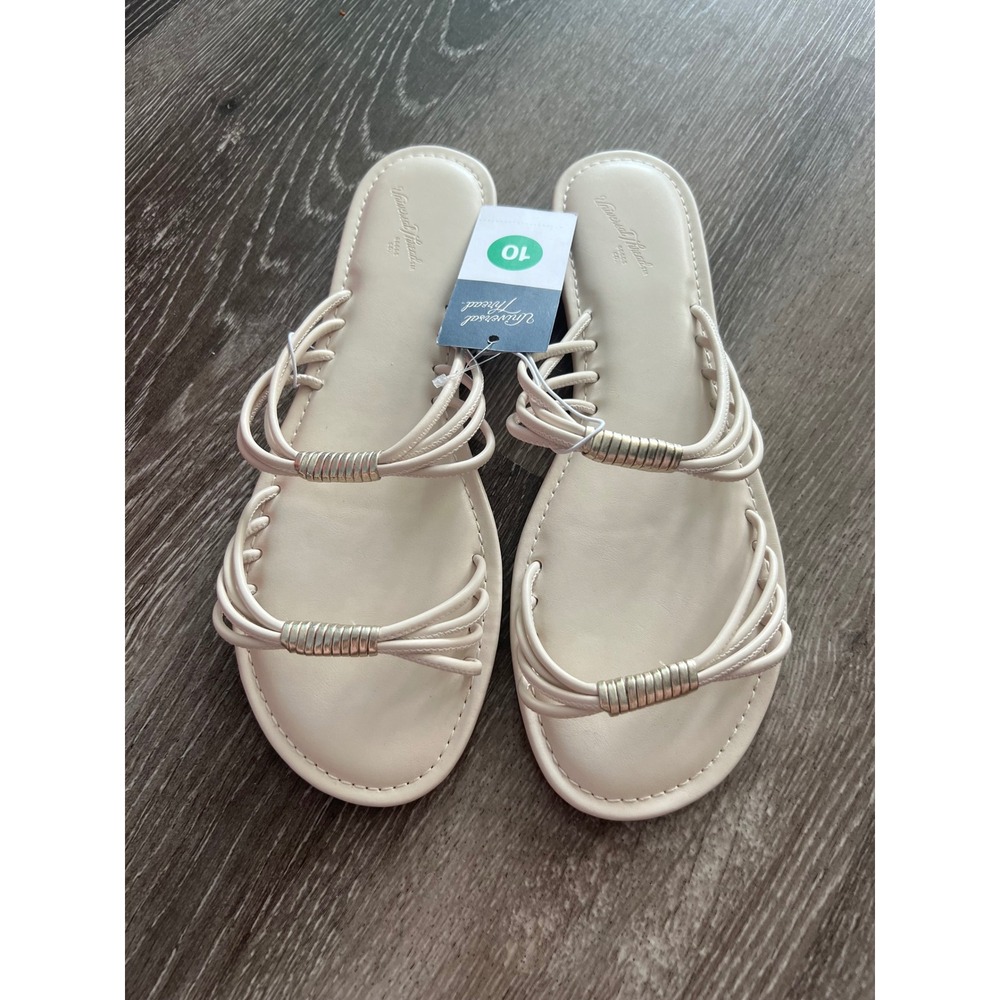 NWT Universal Thread Sandals Women‎ 10 Cream Aura Strappy Metallic Slide Flat